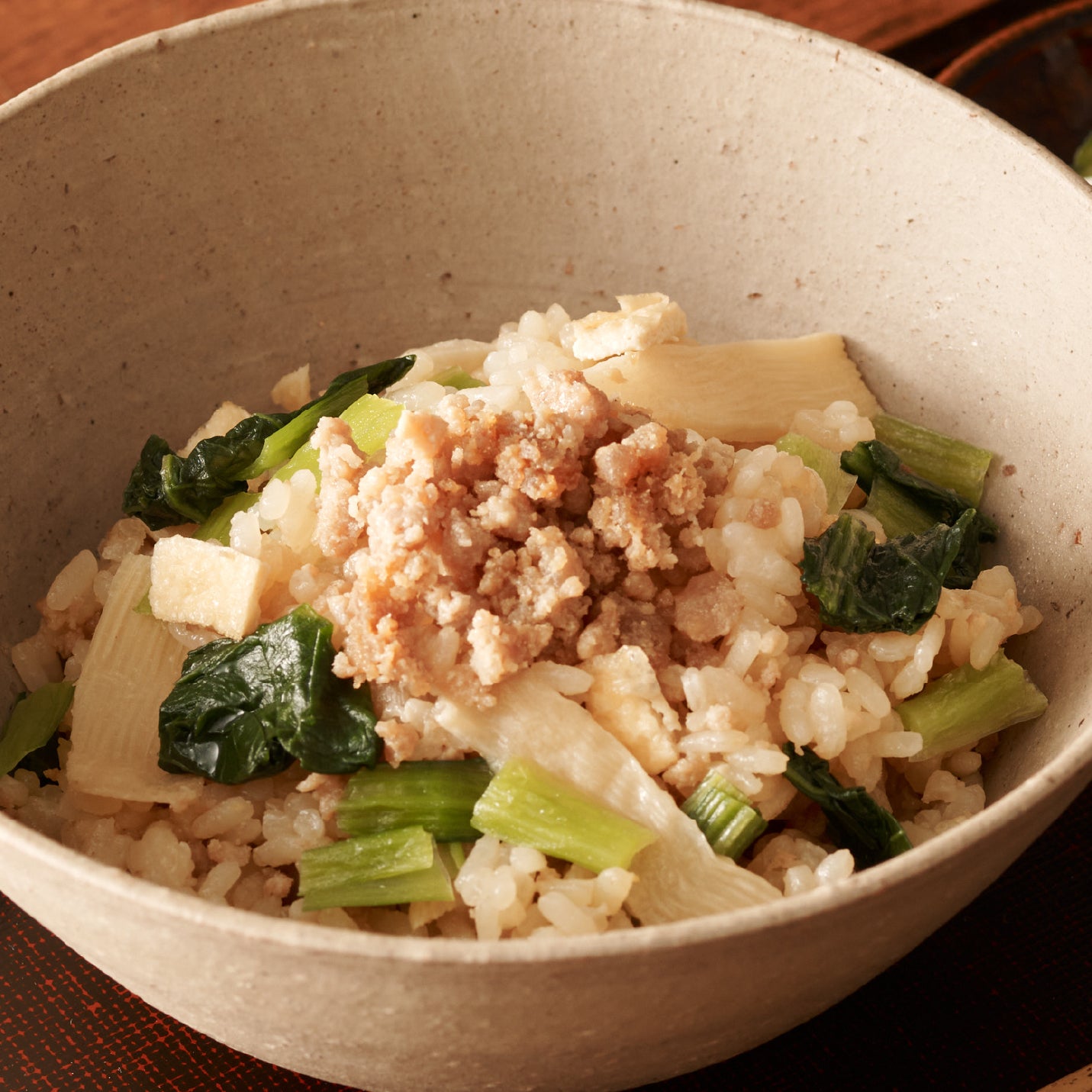 彩り野菜と金華豚そぼろの炊き込みご飯