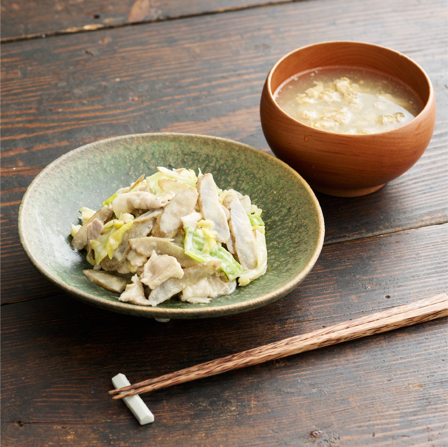 キャベツとごぼうと豚バラの味噌マヨあえ